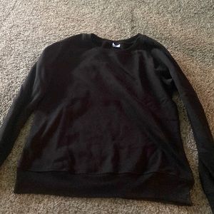 Black sweatshirt like long sleeve tee